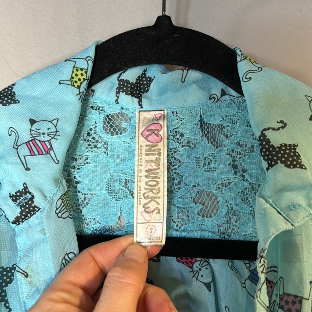 Kitty sheer button down top - Picture 3 of 12